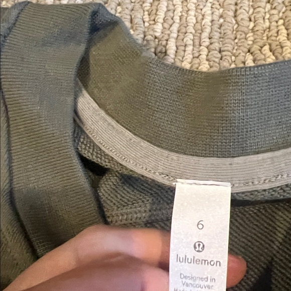 🍋🍋 Lululemon Perfectly Oversized Crew sweatshirt  Size 6 NWT - Picture 3 of 6